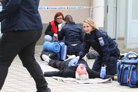 29. regijsko preverjanje usposobljenosti ekip prve pomoči Rdečega križa in Civilne zaščite v dolenjski regij (42)